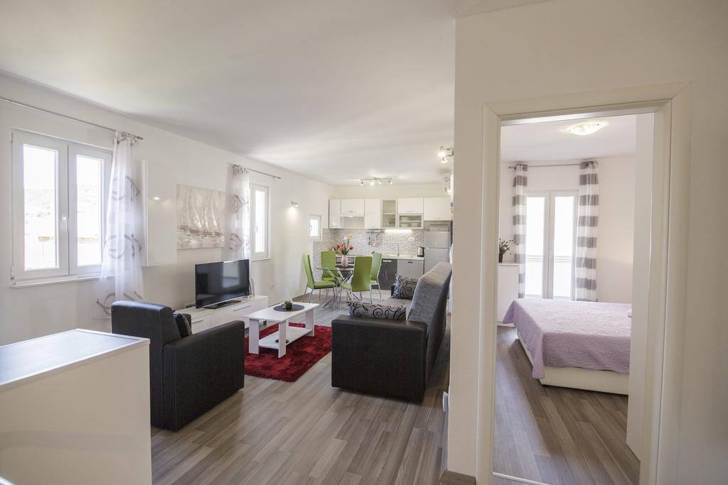Apartman Jurica Komiza Exterior photo