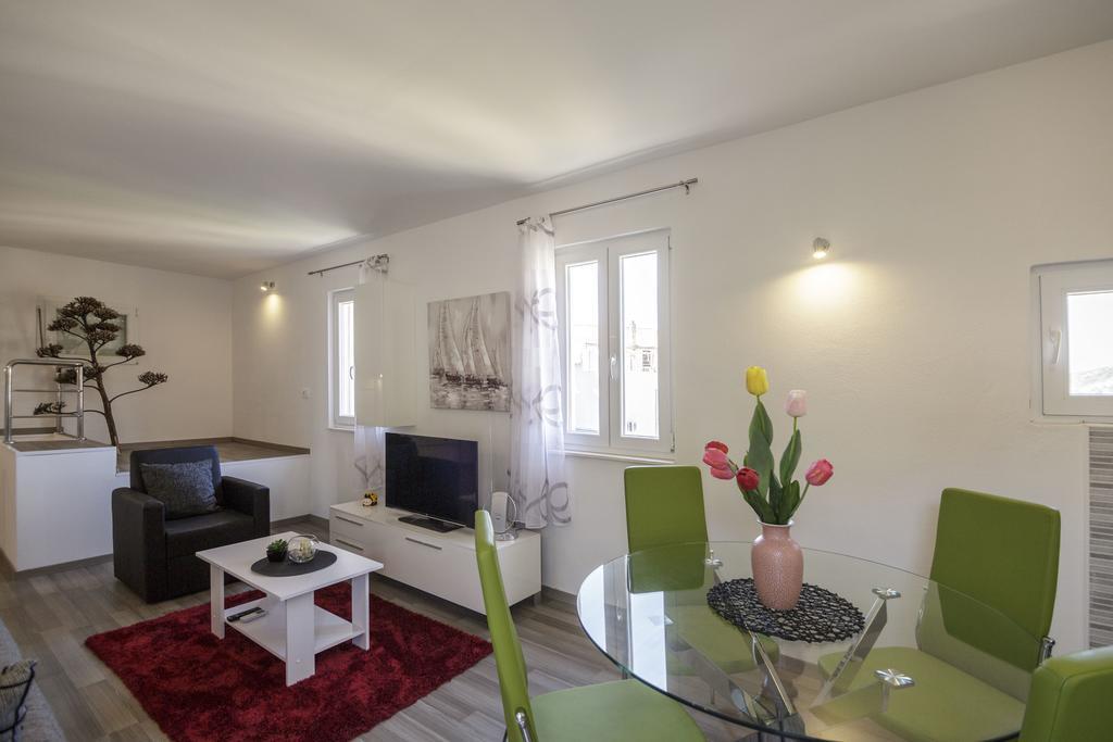 Apartman Jurica Komiza Exterior photo