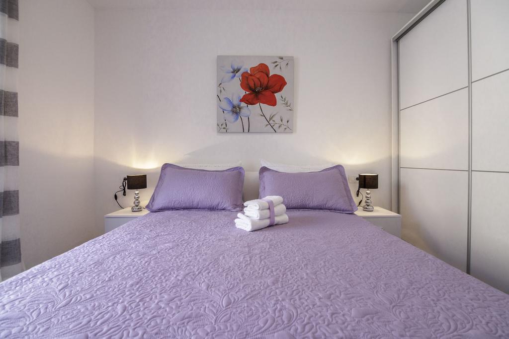 Apartman Jurica Komiza Exterior photo