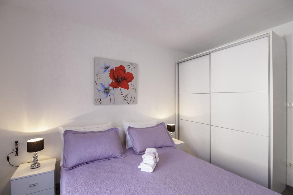 Apartman Jurica Komiza Exterior photo