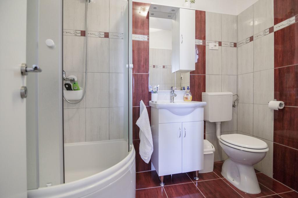 Apartman Jurica Komiza Exterior photo