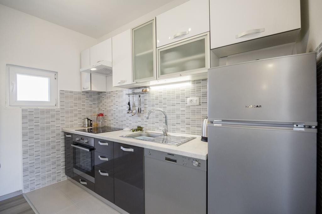 Apartman Jurica Komiza Exterior photo