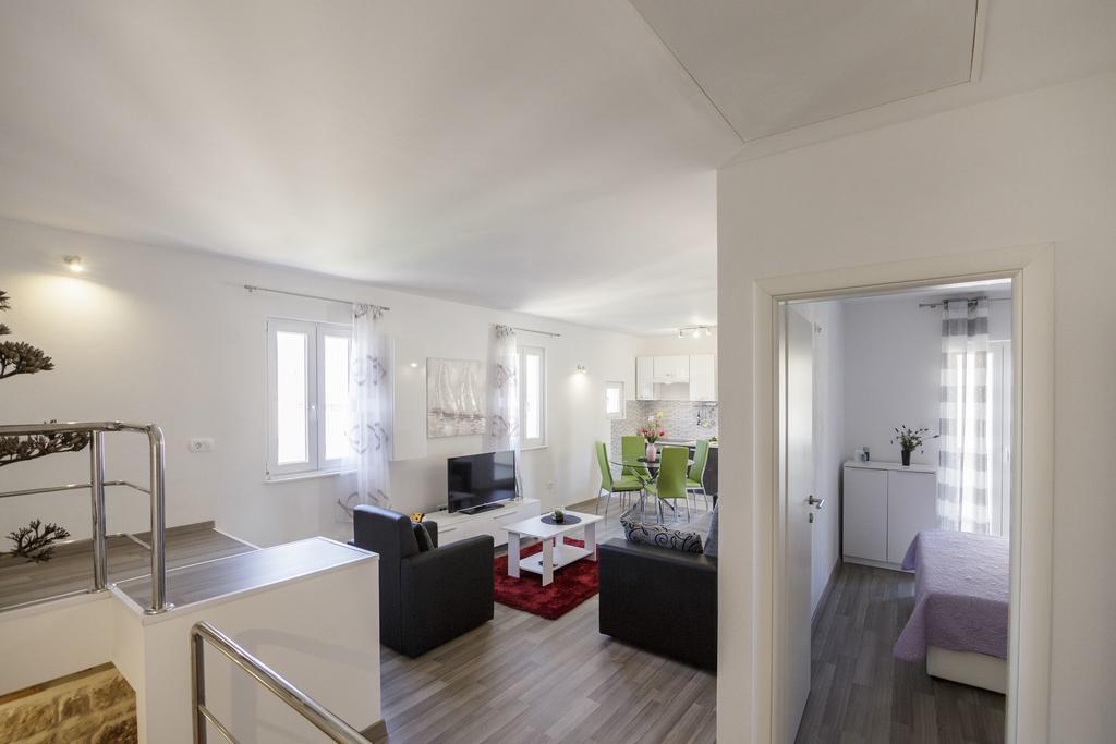 Apartman Jurica Komiza Exterior photo